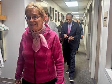 Jeffries likes Democrats' chances in race for the House as he campaigns in Ohio