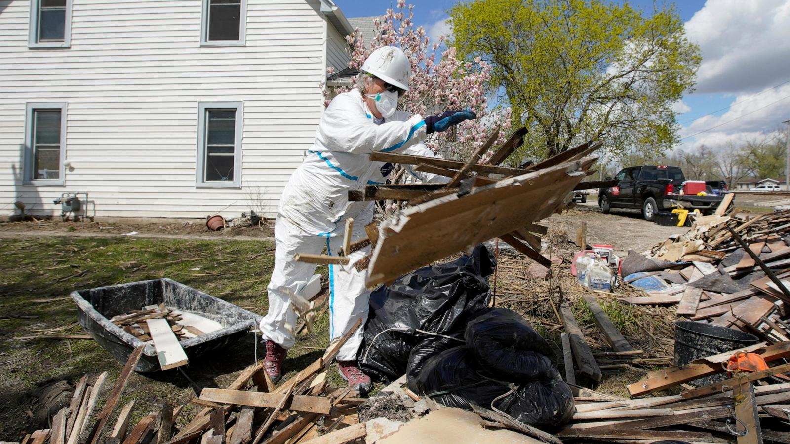 Aid groups weigh how much more they can help if FEMA reduces its disaster response
