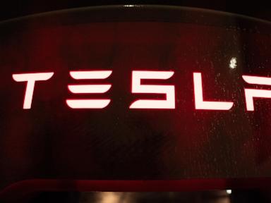 Tesla profits rose in the first quarter as Musk teases debut of new Roadster