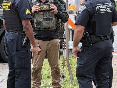 US citizen injured in Illinois after ICE agents mistook him for fugitive, tried to arrest him