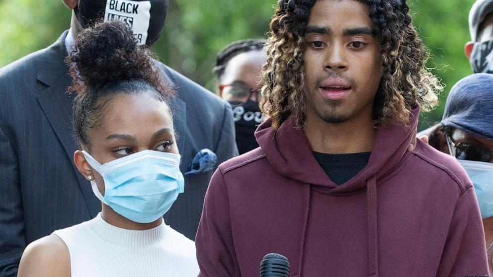 Read more about the article Atlanta City Council approves $2 million settlement for students dragged from their car during 2020 protests