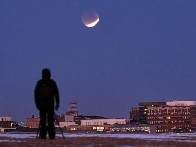 The August Lunar Eclipse Mechanics Why North and South America Hold the Best Seat