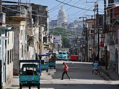 US commander meets with Cuban military officials