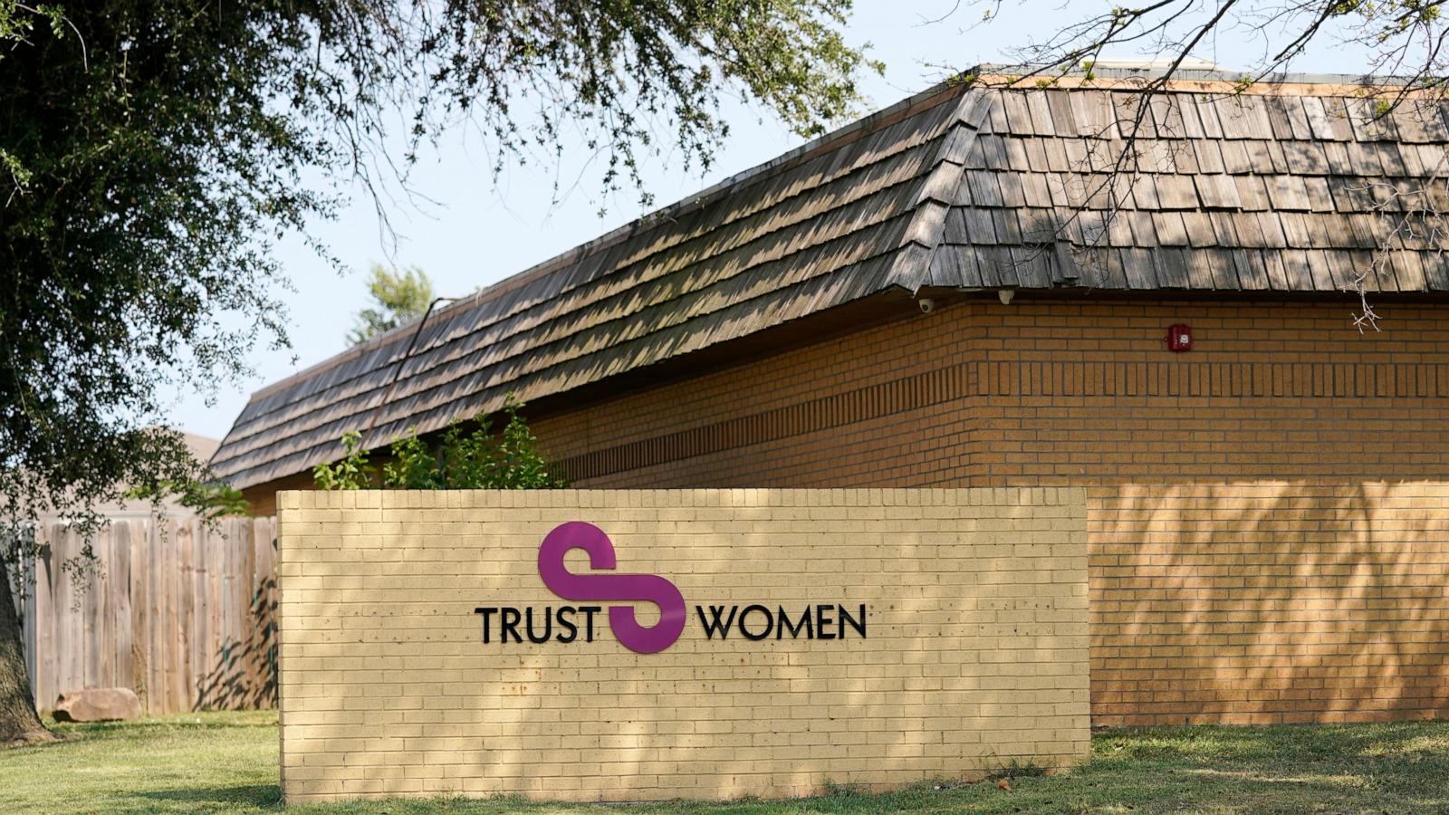 US abortion clinics are closing even in states where abortion is legal. More cuts could be coming