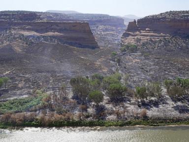Wildfire southwest of Denver forces thousands to evacuate, destroys 160 structures