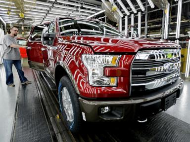 Ford, vites değiştirme sorununu gidermek için 1.4 milyon F-150 pikap kamyonunu geri çağırıyor.