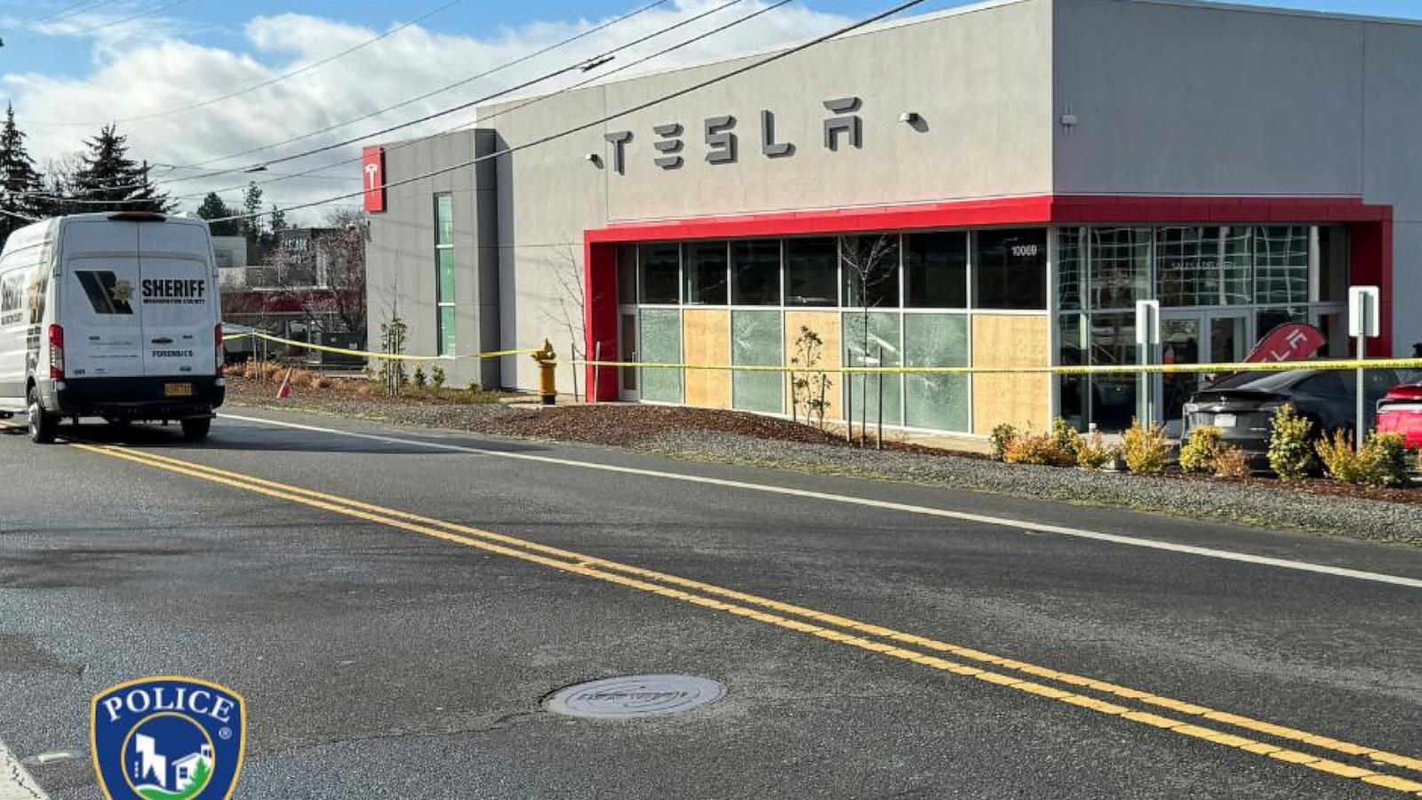 More shots fired at Oregon Tesla dealership in ongoing vandalism since Musk began advising Trump