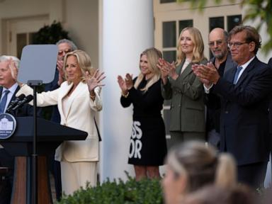 ‘The West Wing’ cast visits the White House for a 25th anniversary party