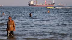  Oil tanker navigates Strait of Hormuz despite threats from Iran's Revolutionary Guard