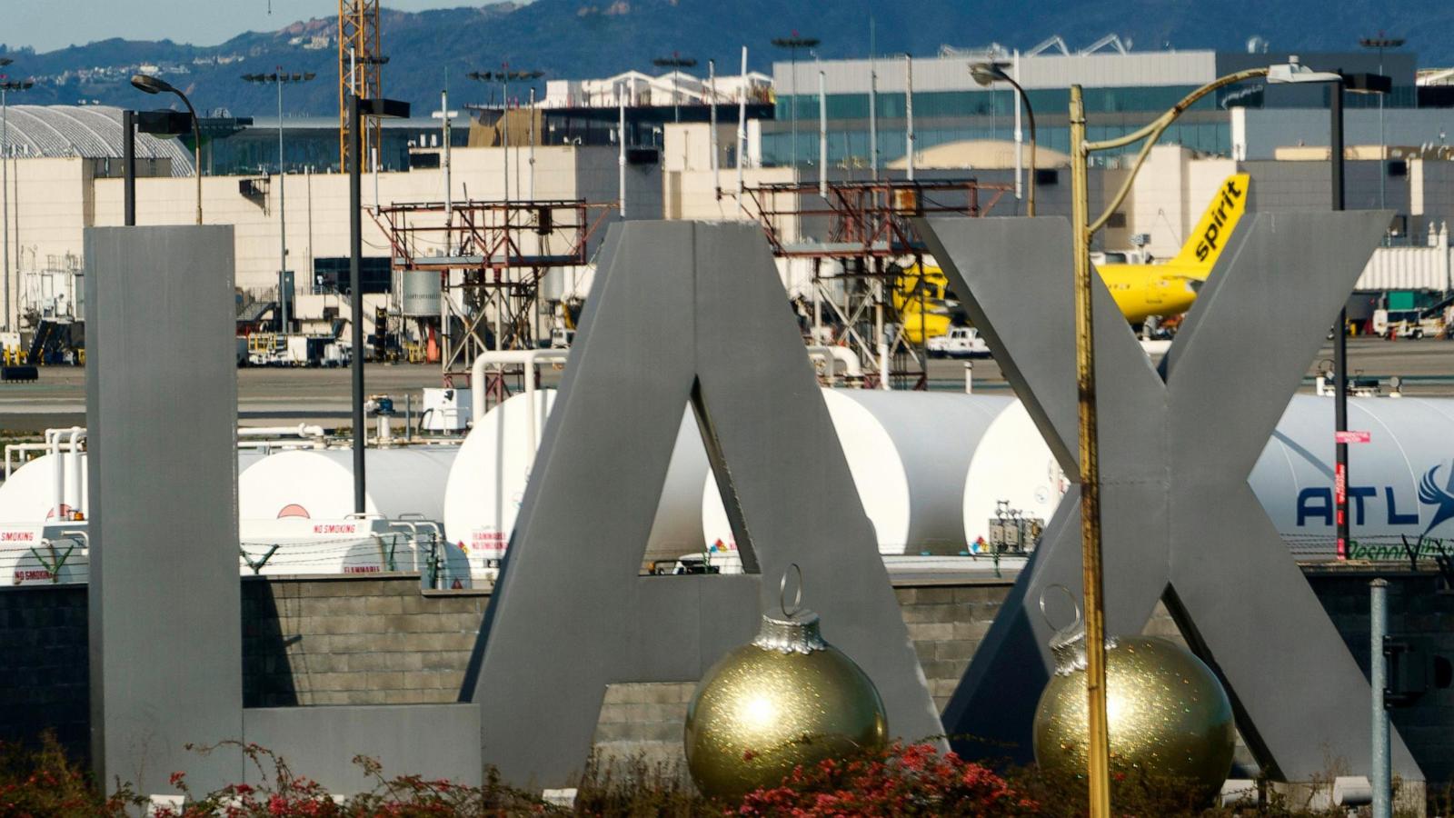 FAA investigates close call on LAX taxiway just weeks after LaGuardia runway crash