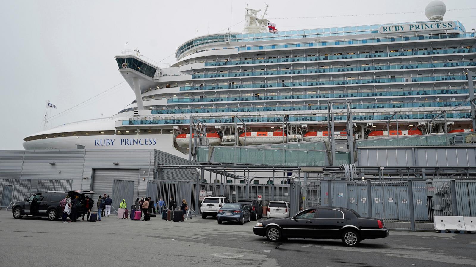 125 passengers and crew hit with highly contagious stomach virus on cruise