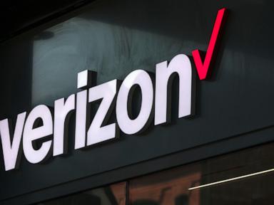 Many Verizon customers across the US hit by service outage