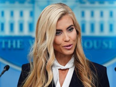 Questions swirl about new White House press secretary's resume