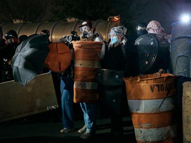 6 protesters arrested after clash with ICE officers outside a New Jersey detention center