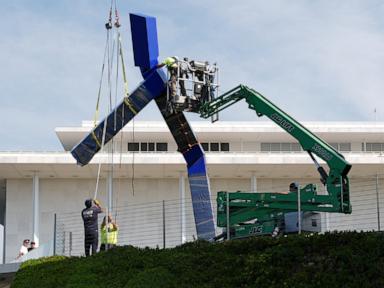 Kennedy Center disassembles 'Blue' sculpture from its grounds