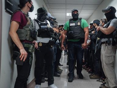 Judge rules New York can’t ban federal agents from wearing face coverings