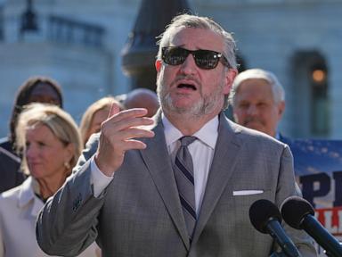 College sports bill clears first major hurdle in the Senate