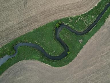 Iowa faces a reckoning over water quality and cancer rates in midterm campaigns