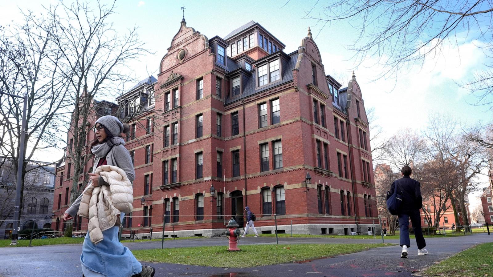 Federal officials to vet social media accounts of visa applicants heading to Harvard