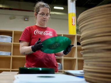 Vinyl thrives at United Record Pressing as the nation's oldest record maker plays a familiar tune