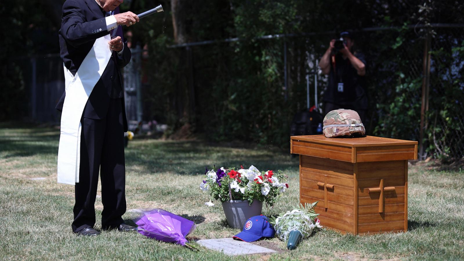 Military honors bestowed on Illinois veteran identified nearly a decade after death