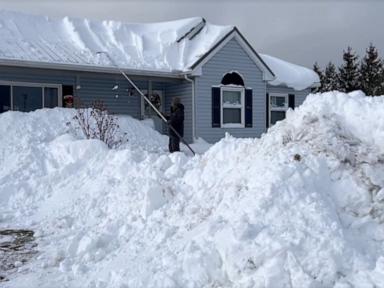 Snow and ice storms forecast across West Coast, Midwest