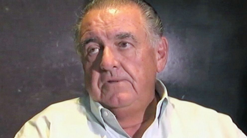 PHOTO: Bob Gildersleeve Sr. speaks with reporters about his son who is confirmed to have been killed on the Amtrak train that crashed in Philadelphia on May 12, 2015.