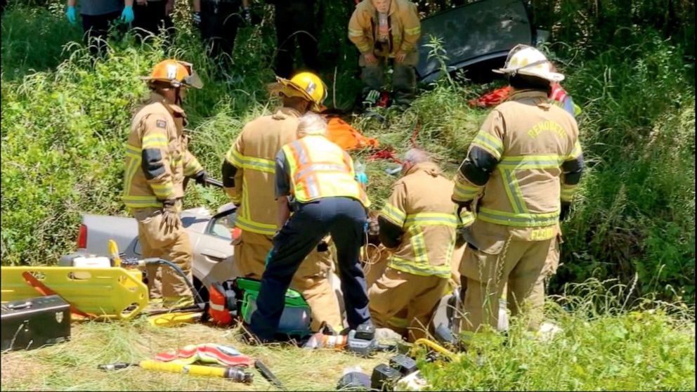 Woman Trapped In Crashed Car Found Alive After 5 Days I Just Wanted To Hear My Moms Voice 