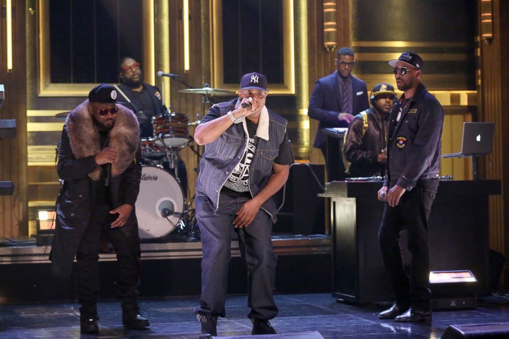 PHOTO: The Wu-Tang Clan performs "My Only One", Oct. 13, 2017 on "The Tonight Show with Jimmy Fallon".
