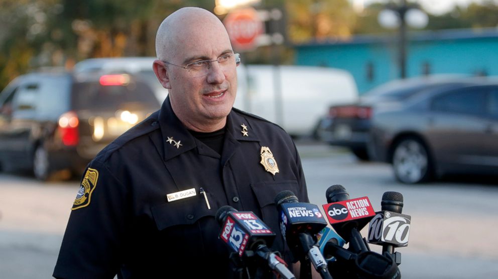 PHOTO: Tampa Police Chief Brian Dugan holds a news conference in a parking lot behind the Ybor City McDonalds, Nov. 28, 2017, in Tampa, Fla.