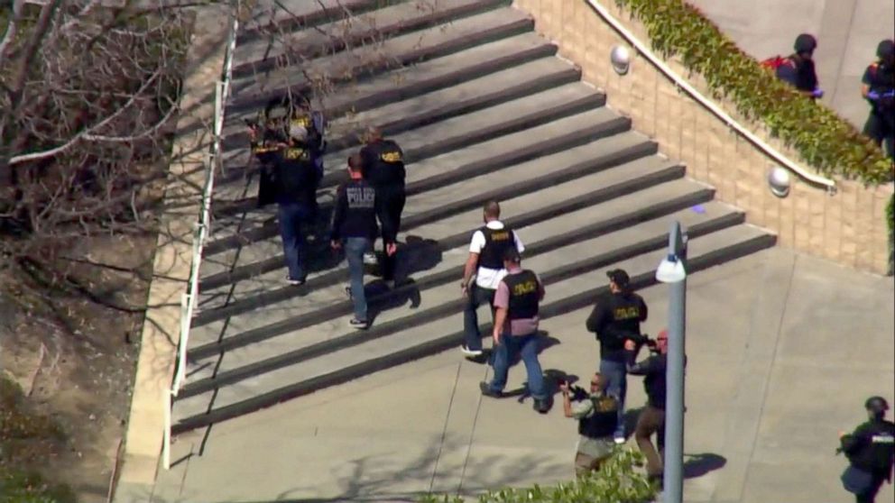 PHOTO: California police respond to reports of an active shooter at the YouTube headquarters in San Bruno, Calif., April 3, 2018.