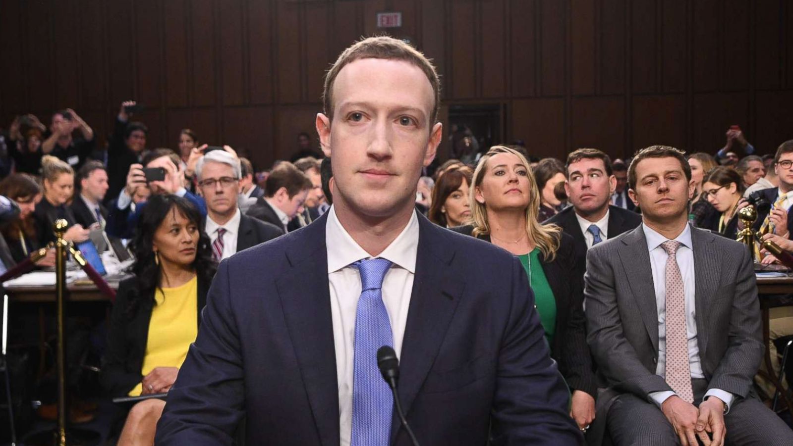 Noah mocks Mark Zuckerberg over 'robot' Senate testimony - ABC News
