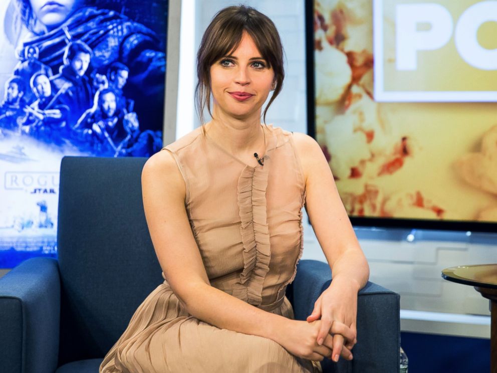 Jones beach felicity Felicity Jones