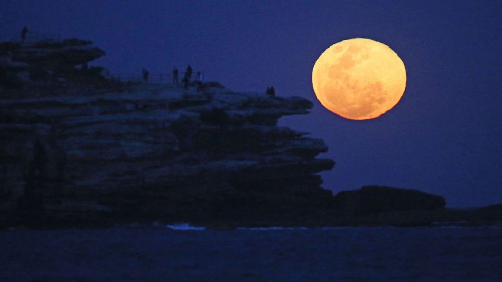 Everything You Need To Know About Tonight S Harvest Moon Abc News