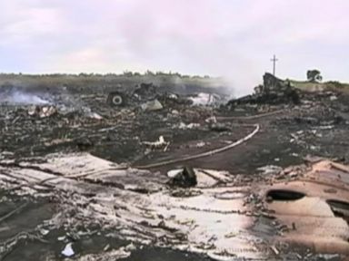 Pro-Russian Armed Rebels Greet Journalists at Crash Site