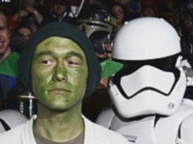 VIDEO: Joseph Gordon-Levitt Costume at Star Wars Premiere