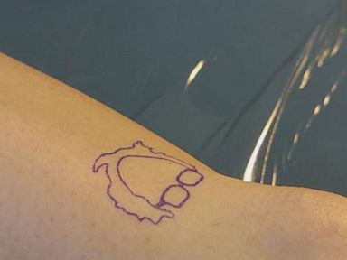 VIDEO: Tattoo Shop Gives Free Bernie Sanders Tattoos