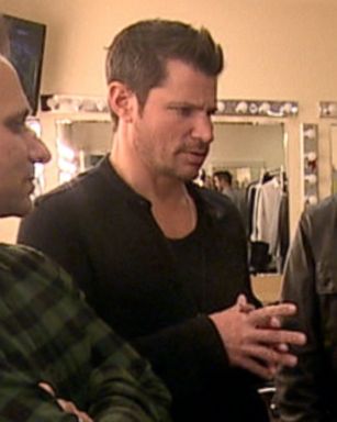 VIDEO: Visiting the 98 Degrees holiday tour