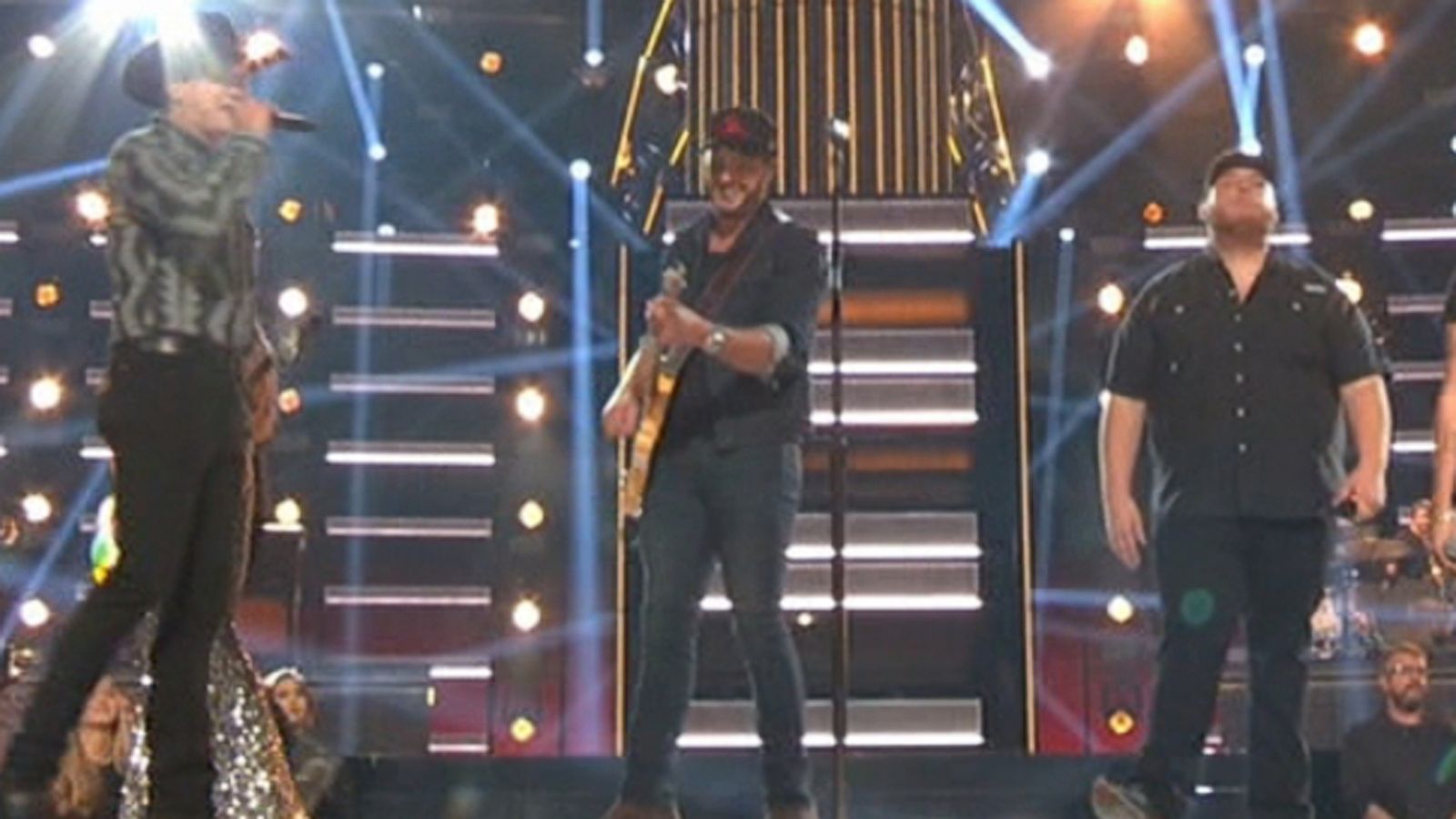 Country music celebrates its biggest night - Good Morning America