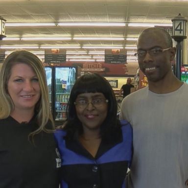 VIDEO: Grocery clerk donates kidney to customer