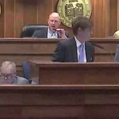 VIDEO: Alabama lawmakers approve bill to effectively ban abortion