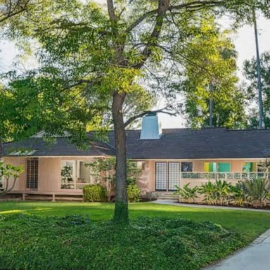 VIDEO: 'Golden Girls' home for sale