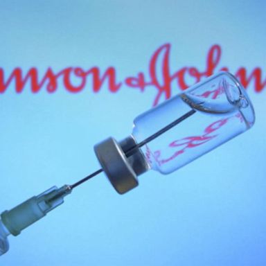 VIDEO: Top expert criticizes call to keep pause on Johnson & Johnson vaccine