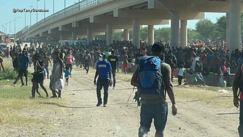 Migrant Crisis At Texas Border Gma