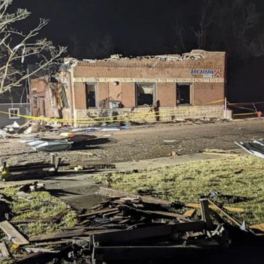 VIDEO: Historic storms tear across Plains, Midwest