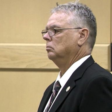 VIDEO: Ex-Parkland school officer’s trial set to begin