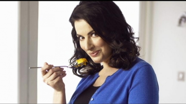 VIDEO: Celebrity chef tries to put trial behind her as she promotes the new season of her show.