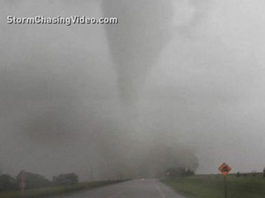 VIDEO: Giant Storm Threatens the Country With Major Flooding, Hail and High Winds 