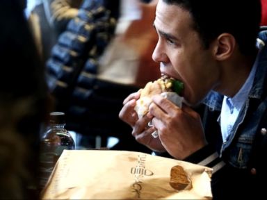 VIDEO: Shake Shack Shakes Up Burger Industry With Billion-Dollar Burgers