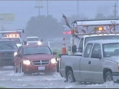 VIDEO: Spring Rain Drowns Texas in Flood Water